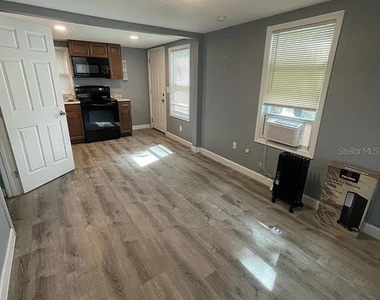 1020 W Portage Street - Photo Thumbnail 1