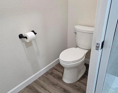 1019 Oak Bluff Drive - Photo Thumbnail 11