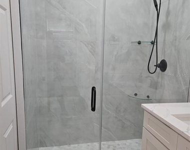 1019 Oak Bluff Drive - Photo Thumbnail 13
