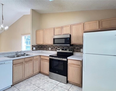 1547 Oak Hill Trail - Photo Thumbnail 3