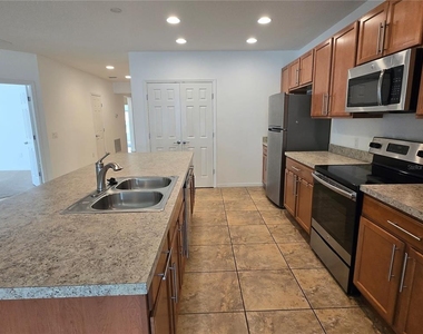 2476 Addison Creek Drive - Photo Thumbnail 5