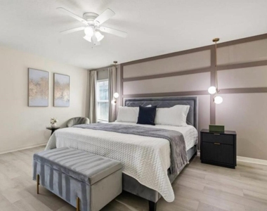 4717 Blue Diamond Street - Photo Thumbnail 12