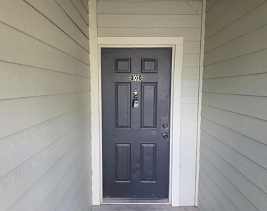 6130 Westgate Drive - Photo Thumbnail 1