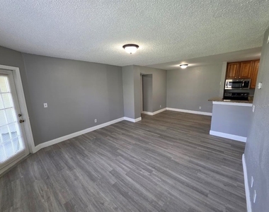 6130 Westgate Drive - Photo Thumbnail 18