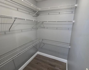 6130 Westgate Drive - Photo Thumbnail 9