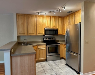 6052 Westgate Drive - Photo Thumbnail 6