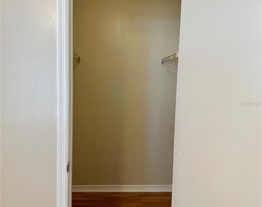 6052 Westgate Drive - Photo Thumbnail 10