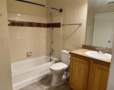6052 Westgate Drive - Photo Thumbnail 13