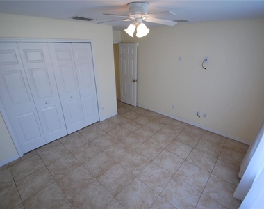 217 Robin Road - Photo Thumbnail 16