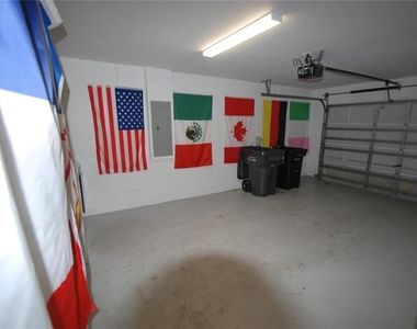 217 Robin Road - Photo Thumbnail 20