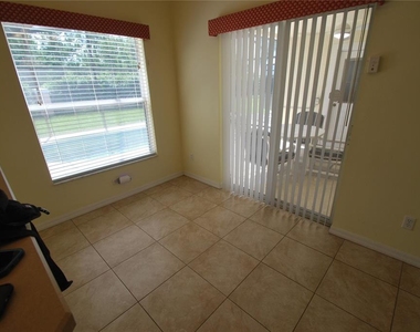 217 Robin Road - Photo Thumbnail 7
