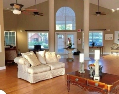305 Wymore Road - Photo Thumbnail 14