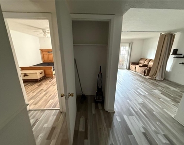 305 Wymore Road - Photo Thumbnail 5