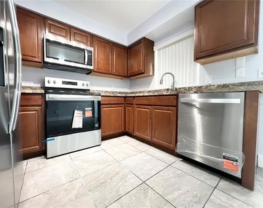 11340 Cardiff Drive - Photo Thumbnail 3