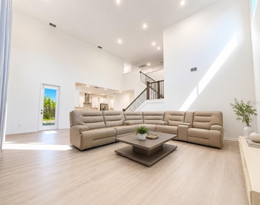 2321 Endeavor Way - Photo Thumbnail 3