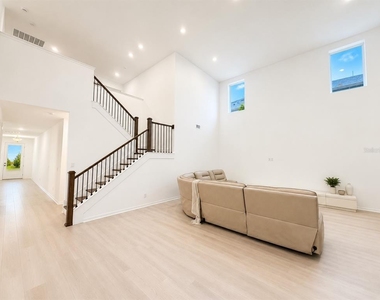 2321 Endeavor Way - Photo Thumbnail 4