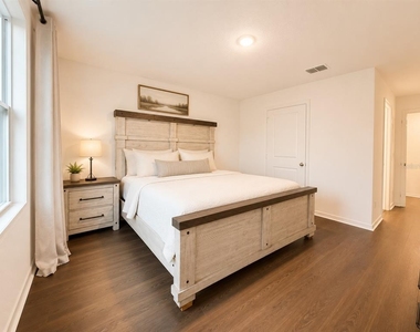 2321 Endeavor Way - Photo Thumbnail 17