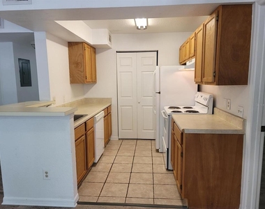 1021 S Hiawassee Road - Photo Thumbnail 3