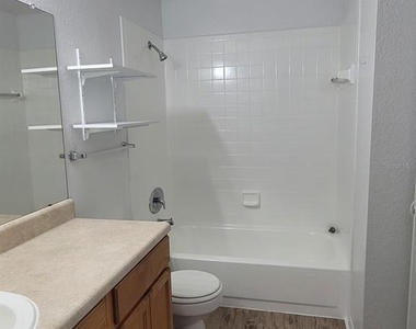1021 S Hiawassee Road - Photo Thumbnail 12