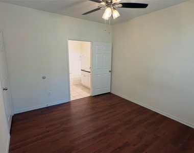 6348 Raleigh Street - Photo Thumbnail 11