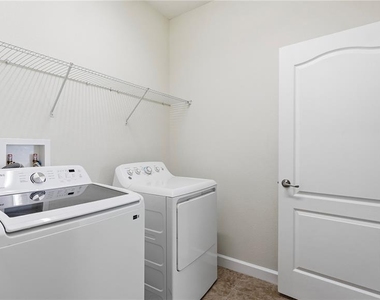 3053 Youngford Street - Photo Thumbnail 8