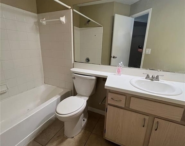 709 Secret Harbor Ln - Photo Thumbnail 9