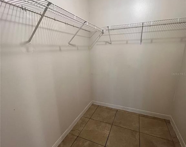 709 Secret Harbor Ln - Photo Thumbnail 8