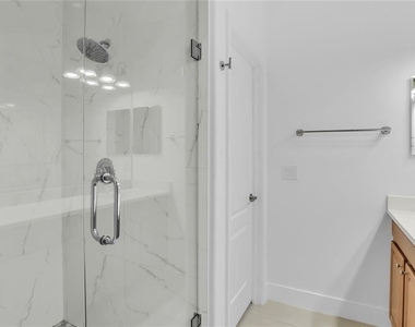 15381 Avenue Of The Arbors - Photo Thumbnail 11