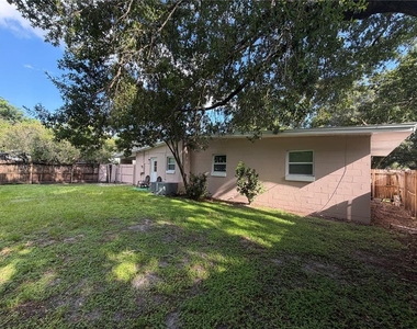 4228 Boca Woods Drive - Photo Thumbnail 17