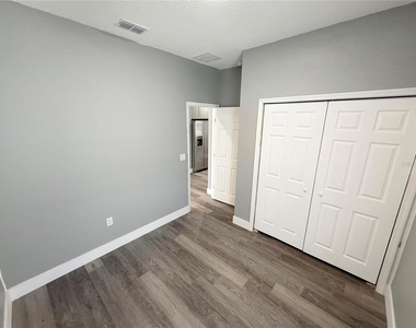 323 Pearl Street - Photo Thumbnail 30