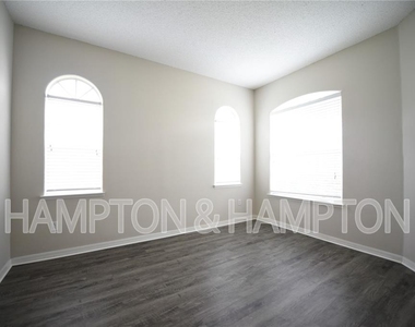 2809 Eagle Claw Court - Photo Thumbnail 1