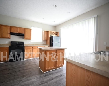 2809 Eagle Claw Court - Photo Thumbnail 6