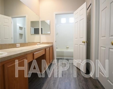2809 Eagle Claw Court - Photo Thumbnail 13