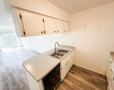 5390 Se 29th Place - Photo Thumbnail 9