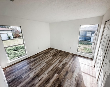 5390 Se 29th Place - Photo Thumbnail 18