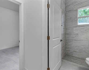 4592 Sw Channel Heights Court - Photo Thumbnail 19