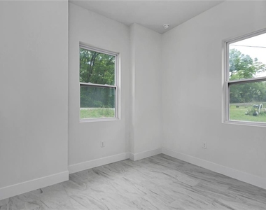 4592 Sw Channel Heights Court - Photo Thumbnail 17