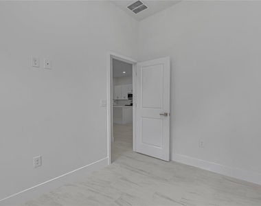 4592 Sw Channel Heights Court - Photo Thumbnail 16