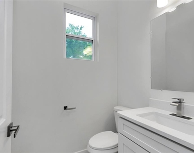 4592 Sw Channel Heights Court - Photo Thumbnail 15