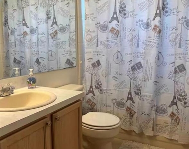 622 Eagle Pointe S - Photo Thumbnail 24