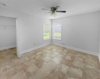 708 Secret Harbor Lane - Photo Thumbnail 9