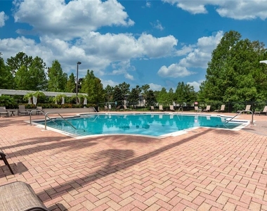 430 Southern Pecan Circle - Photo Thumbnail 17