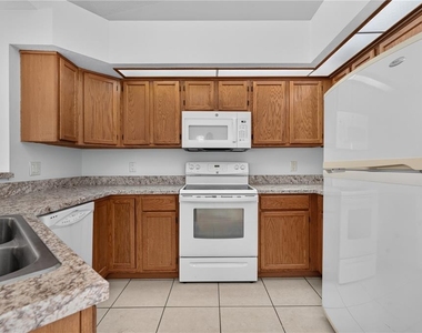 4059 Waterview Loop - Photo Thumbnail 12