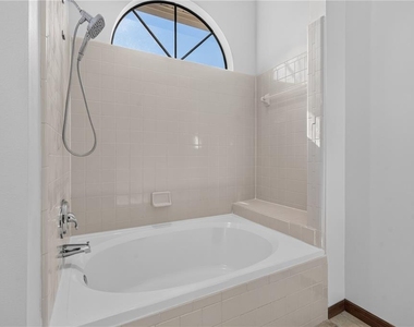 4059 Waterview Loop - Photo Thumbnail 20