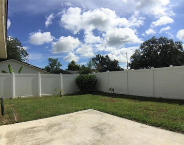 939 Pecan Street - Photo Thumbnail 13