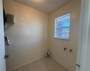 2619 Magdalina Drive - Photo Thumbnail 25