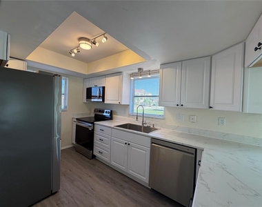 2619 Magdalina Drive - Photo Thumbnail 5