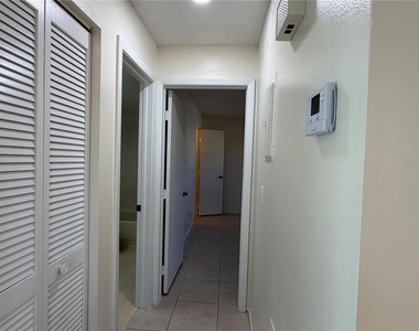 2619 Magdalina Drive - Photo Thumbnail 10