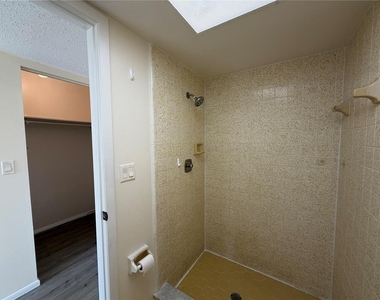 2619 Magdalina Drive - Photo Thumbnail 23