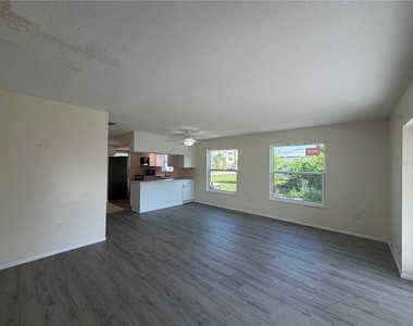 2619 Magdalina Drive - Photo Thumbnail 16